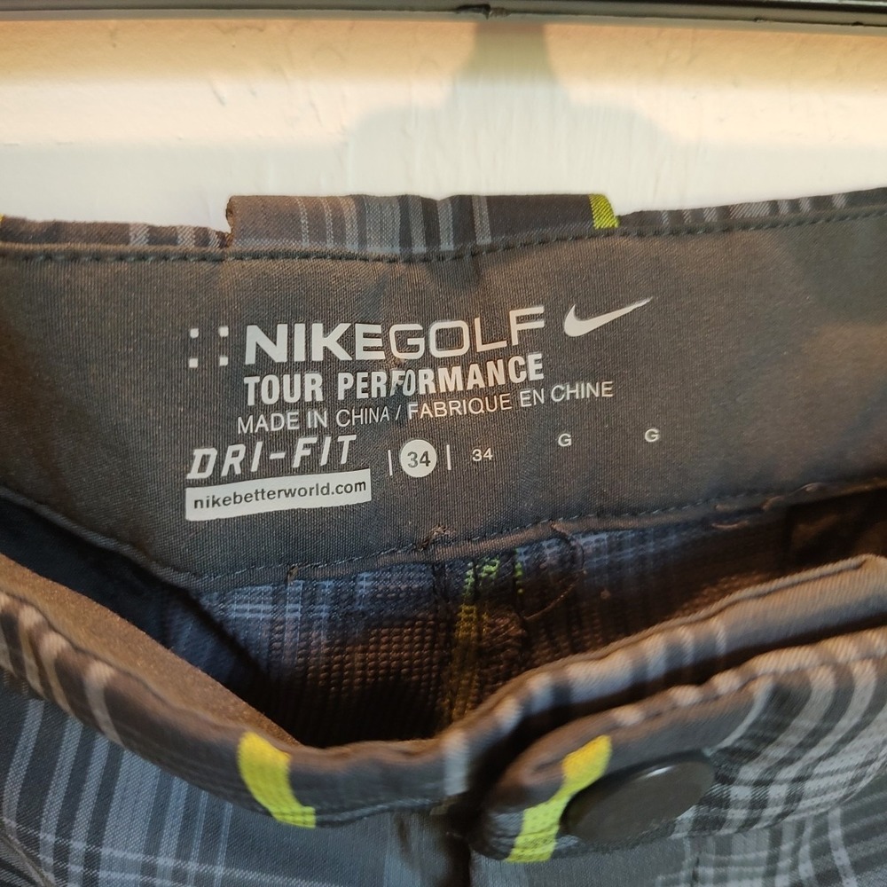 Nike Golf Tour Performance Dri-Fit Men Sz 34 Black Gray Plaid Shorts Stretch - Picture 3 of 8